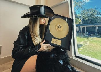 (VIDEO) ¡Disco de Oro para Marilina y el tema “Tattoo”!