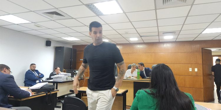 Ex peloteros que perdieron platal en compra de depa declararon en el juicio por supuesta estafa