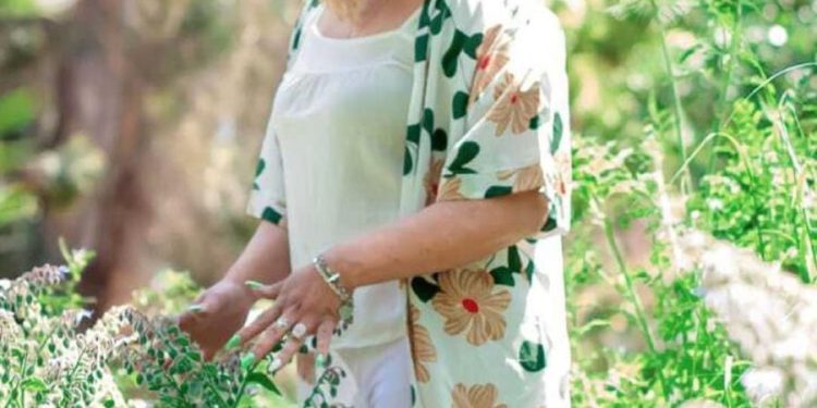 La Mistica cuenta como afrontar los hechos paranormales e invita a rezar mucho