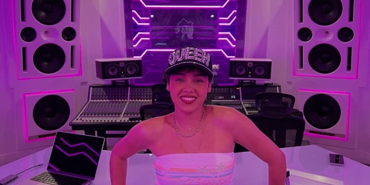 Aye Alfonso pisa fuerte desde las vibras glamorosas de Miami con su tema “La vida es una sola”