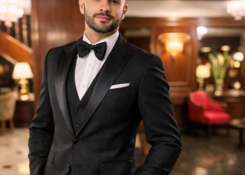 Misólogo le bajó la caña a influencer Carla Garelli por su facha en Festival Coachella