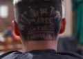 ¡Se tatuó nombre de concejal por hacerle el aguante en su barrio!