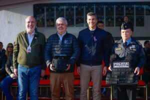 Entregan equipamientos pyahu para la Policía Nacional