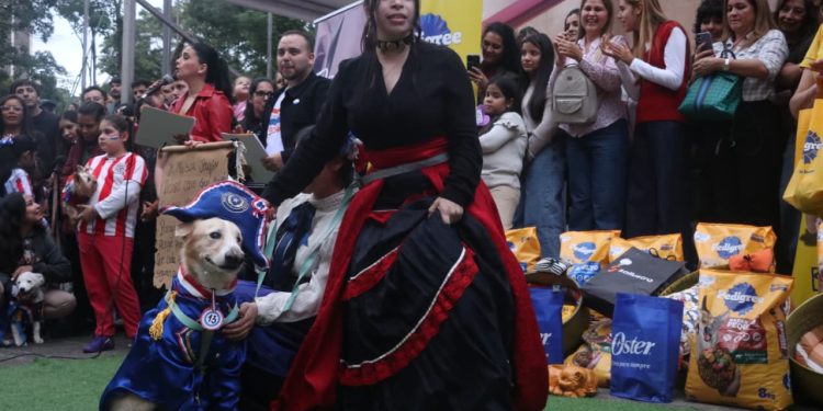 (GALERÍA) Así fue el desfile de los “Jagua Patriotas” frente al Panteón de los Héroes