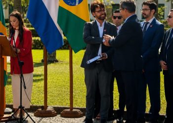 Rodrigo Calonga, actor paraguayo que reside en Brasil, recibió distinción