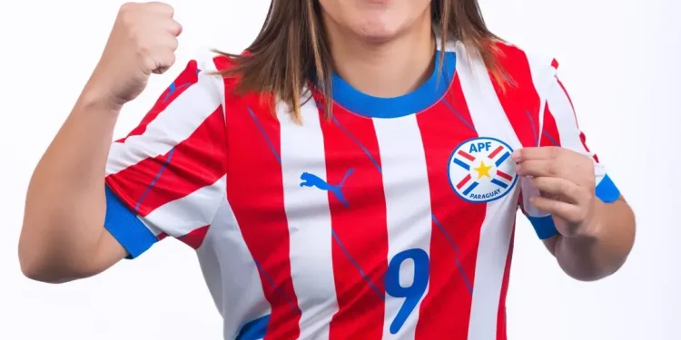 (VIDEO) ¡Pelotera albirroja estrena camionetaza!