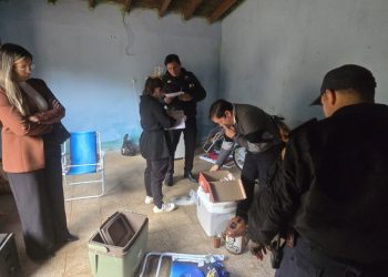 Operativo antidrogas en Villarrica: Hallan drogas en una mesa con doble fondo