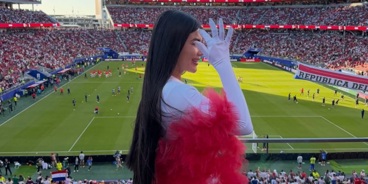 (GALERÍA) ¡El drama que tuvo Laurys Dyva antes de ir al estadio!