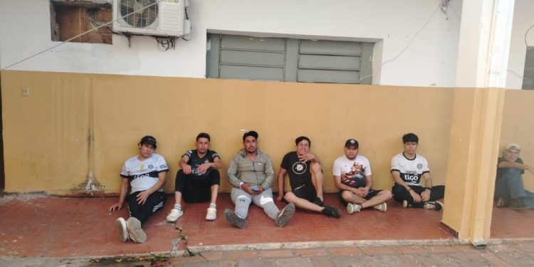 Olimpia vs. Rubio Ñu: demoran a garrotero y a cuidacoches