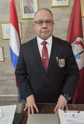 ¡Fisioterapeuta oñembo “manosanta” para abusar de peques!