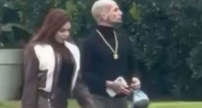 (VIDEO) ¿Cantante de “Ke Personajes” de amores con una modelo?