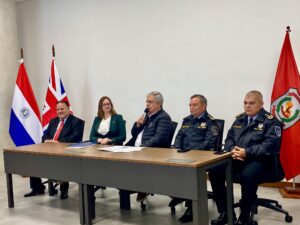 Reino Unido dona equipos tecnológicos a la Policía