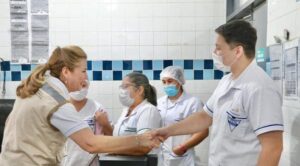 Salud ofrece mejores condiciones de laburo a médicos contratados 
