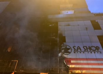 Feroz incendio en Ciudad del Este por “causa” de una soldadura