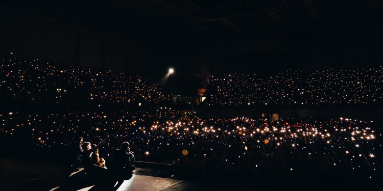 Con un SND Arena repleto, ‘Nadie dice Nada’ de Luzu TV volvió a encantar al público paraguayo